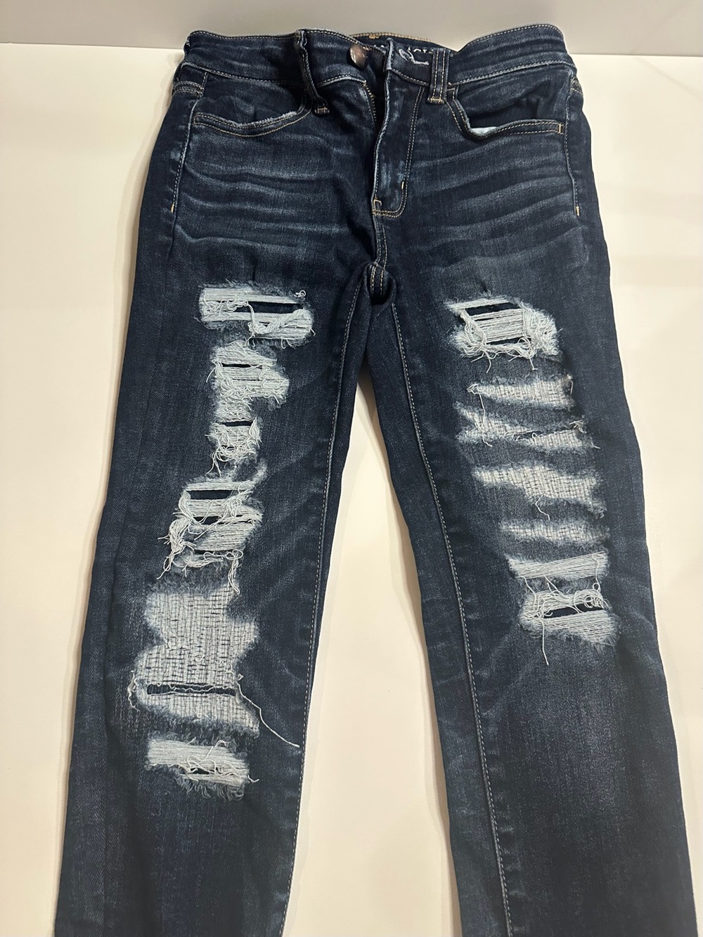 American Eagle Outfitters - Super Super Stretch X Ripped Jeans - size 2